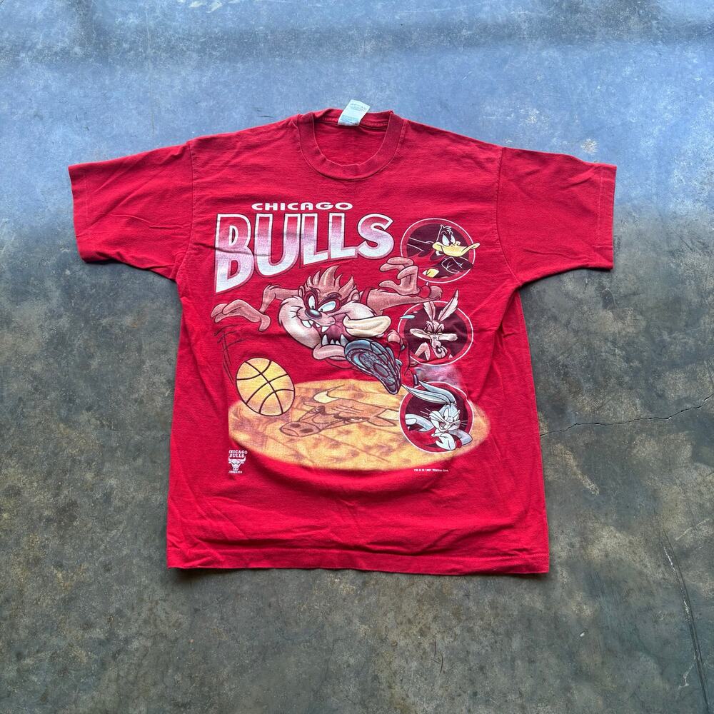 Vintage 90s Chicago‎ Bulls Looney Tunes T-shirt
